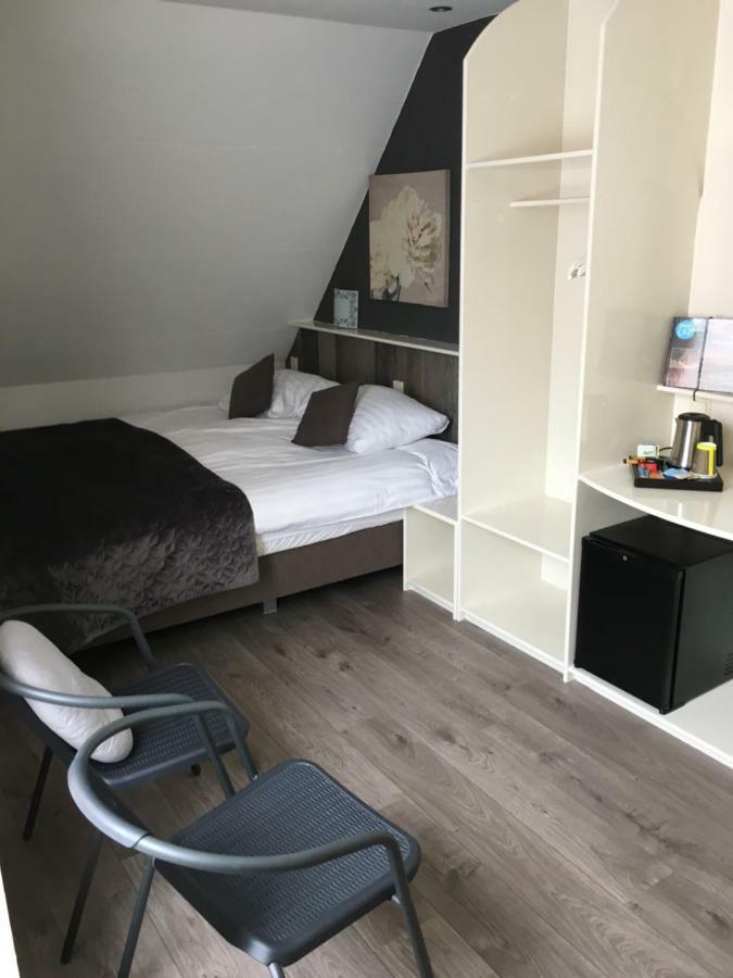 Hotel Plein 10 Zuidzande Exteriör bild